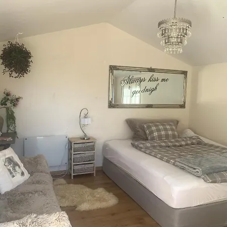 Homestay Front Farm House *